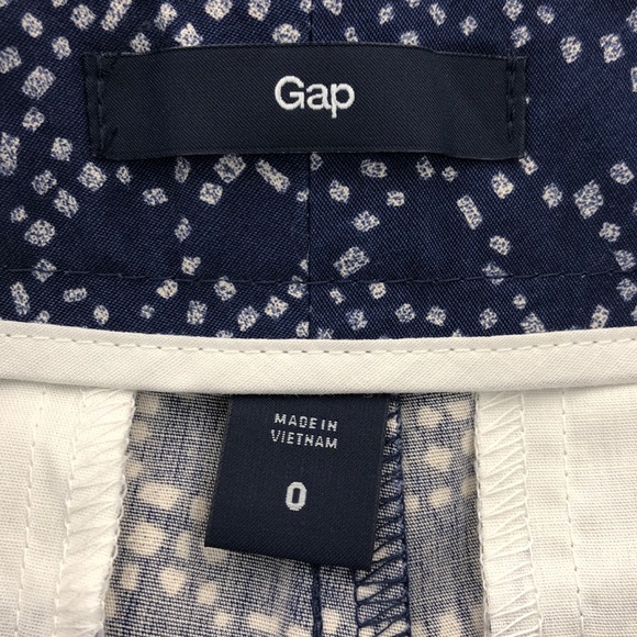 GAP Navy & White Printed Flat Front Shorts - Picture 4 of 6